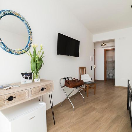 B&B Palazzo Pinto 2 Vietri 외부 사진