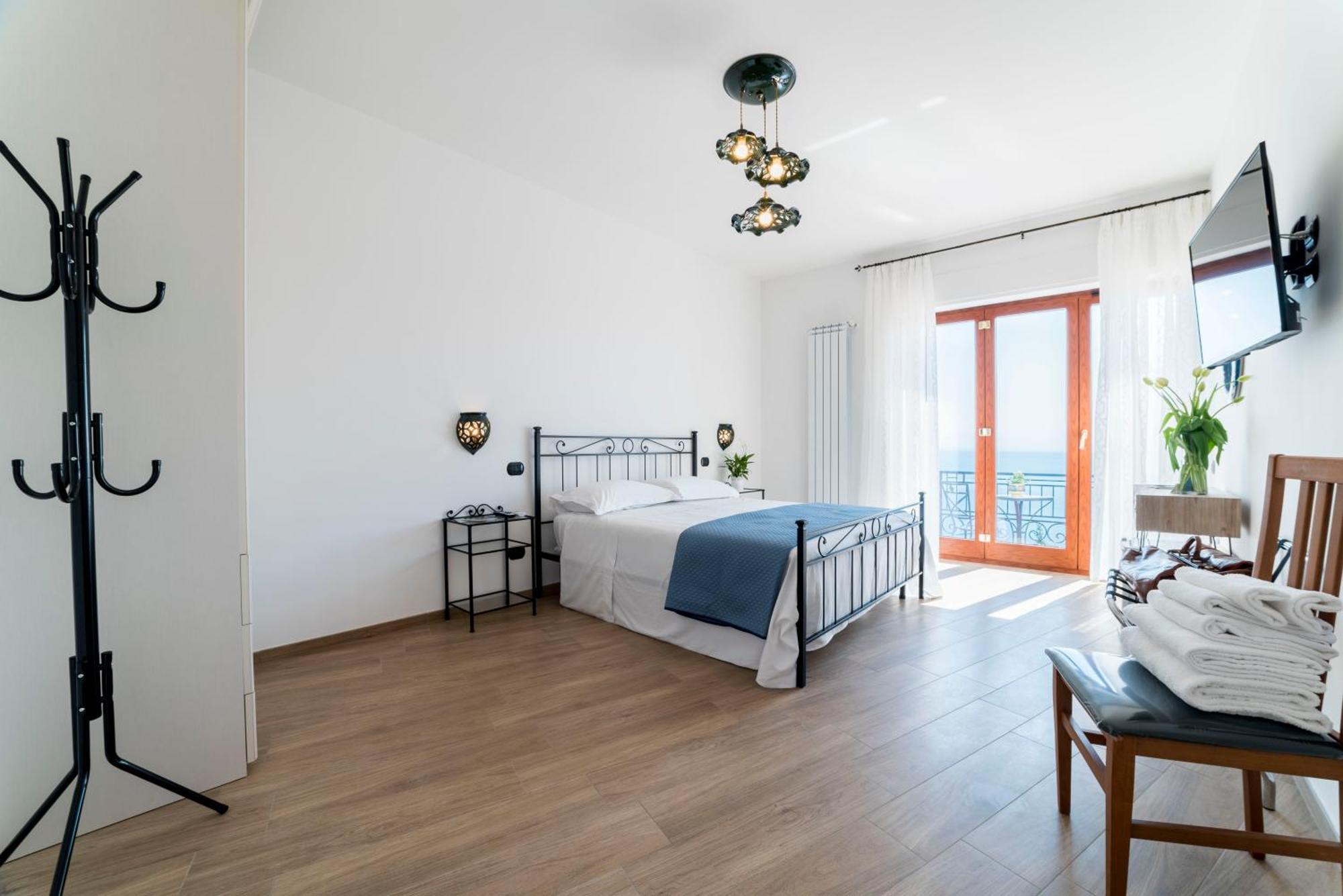 B&B Palazzo Pinto 2 Vietri 외부 사진