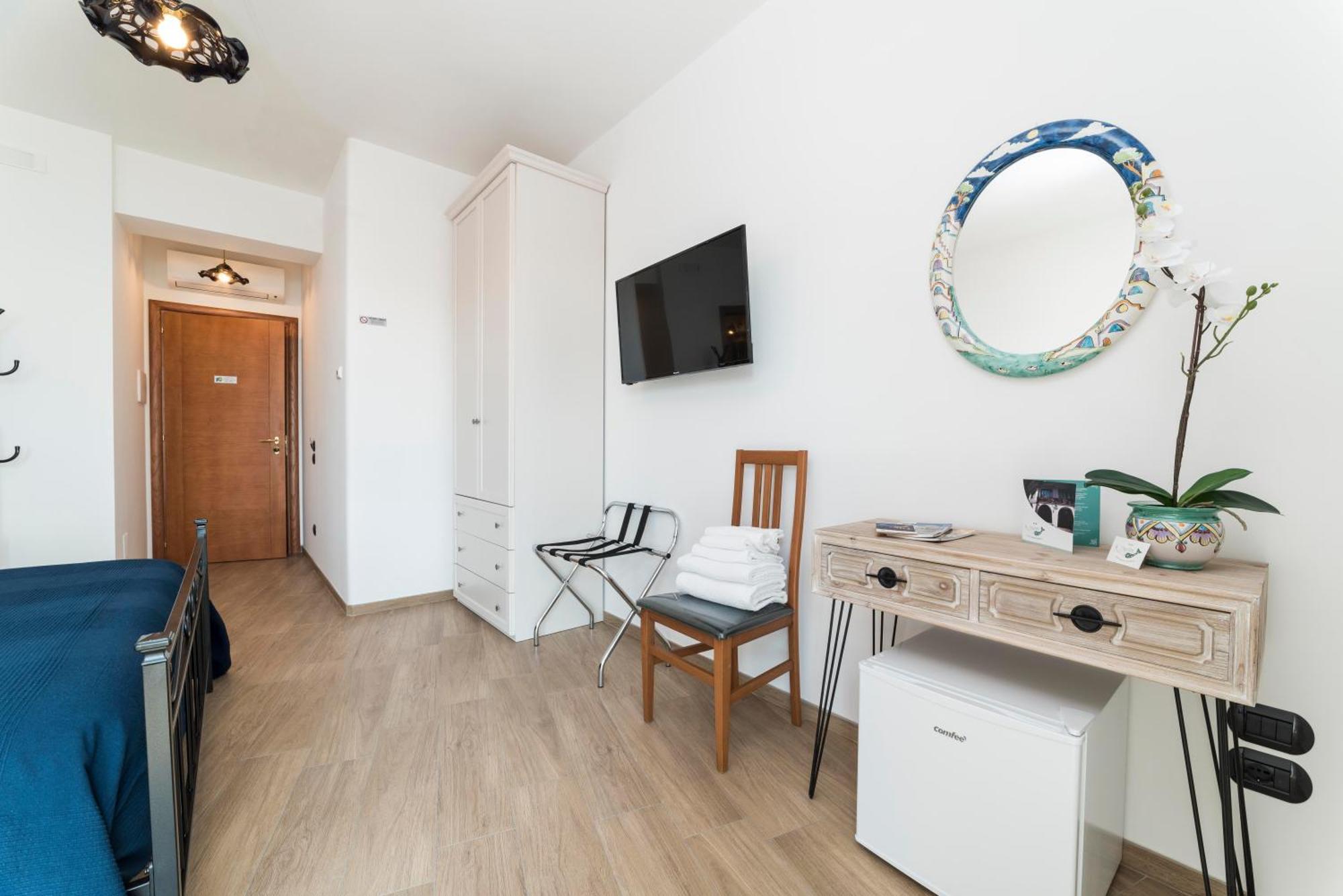 B&B Palazzo Pinto 2 Vietri 외부 사진