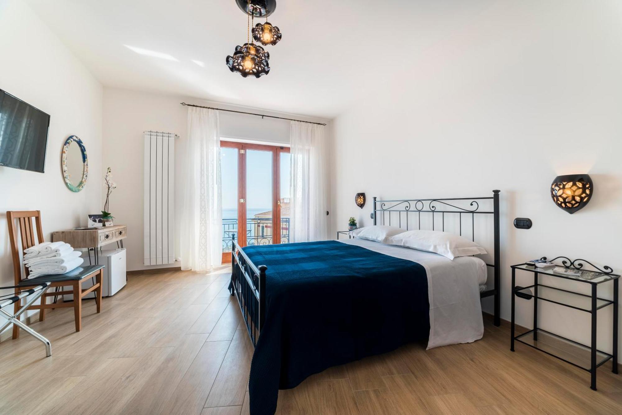 B&B Palazzo Pinto 2 Vietri 외부 사진